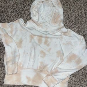 Cropped tie dye hoodie
